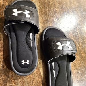 Boys size 2 youth slides